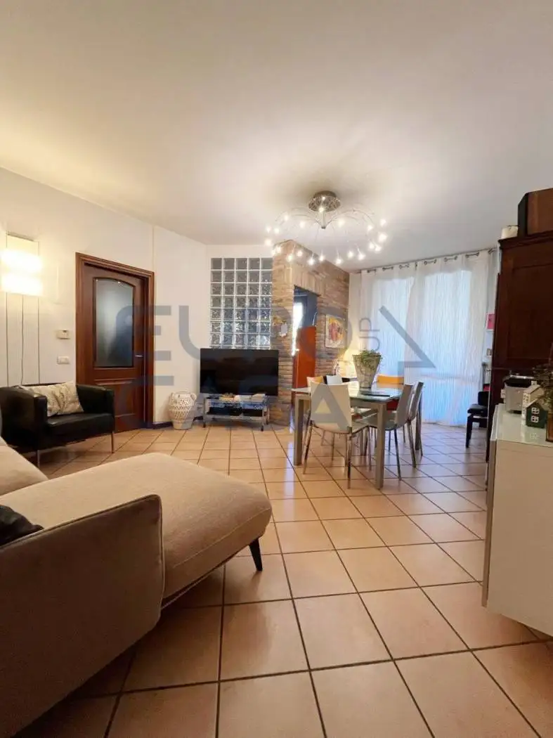 Trilocale ottimo stato, piano rialzato, Castellarano - foto 3