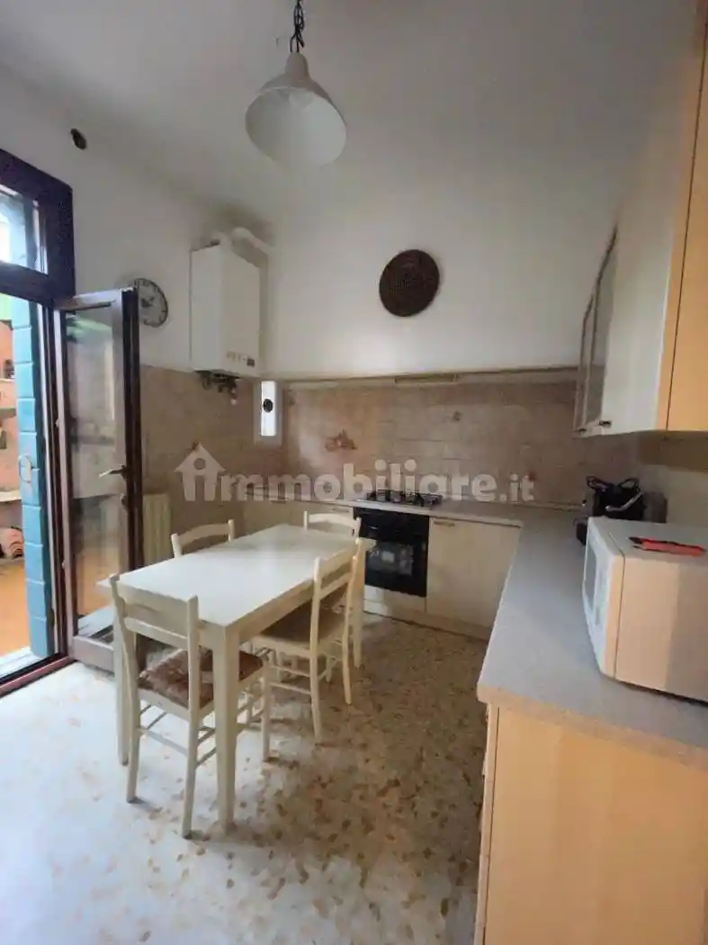 Appartamento buono stato, piano rialzato, Lido di Venezia, Venezia - foto 2