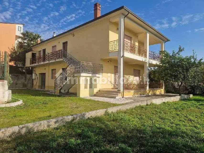 Villa in vendita a Ponte