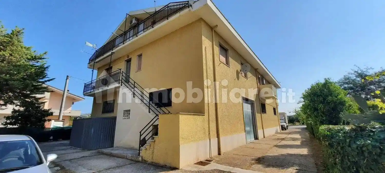 Palazzo - Edificio in Vendita - foto 2