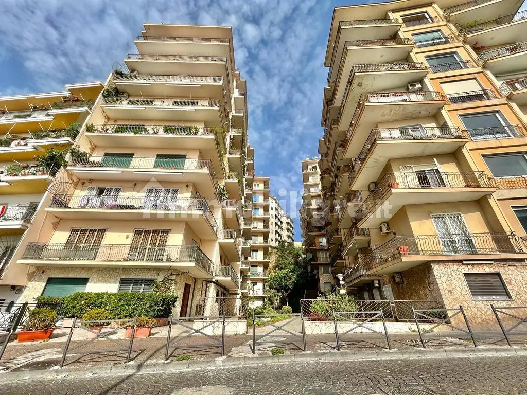 Appartamento in vendita a Napoli