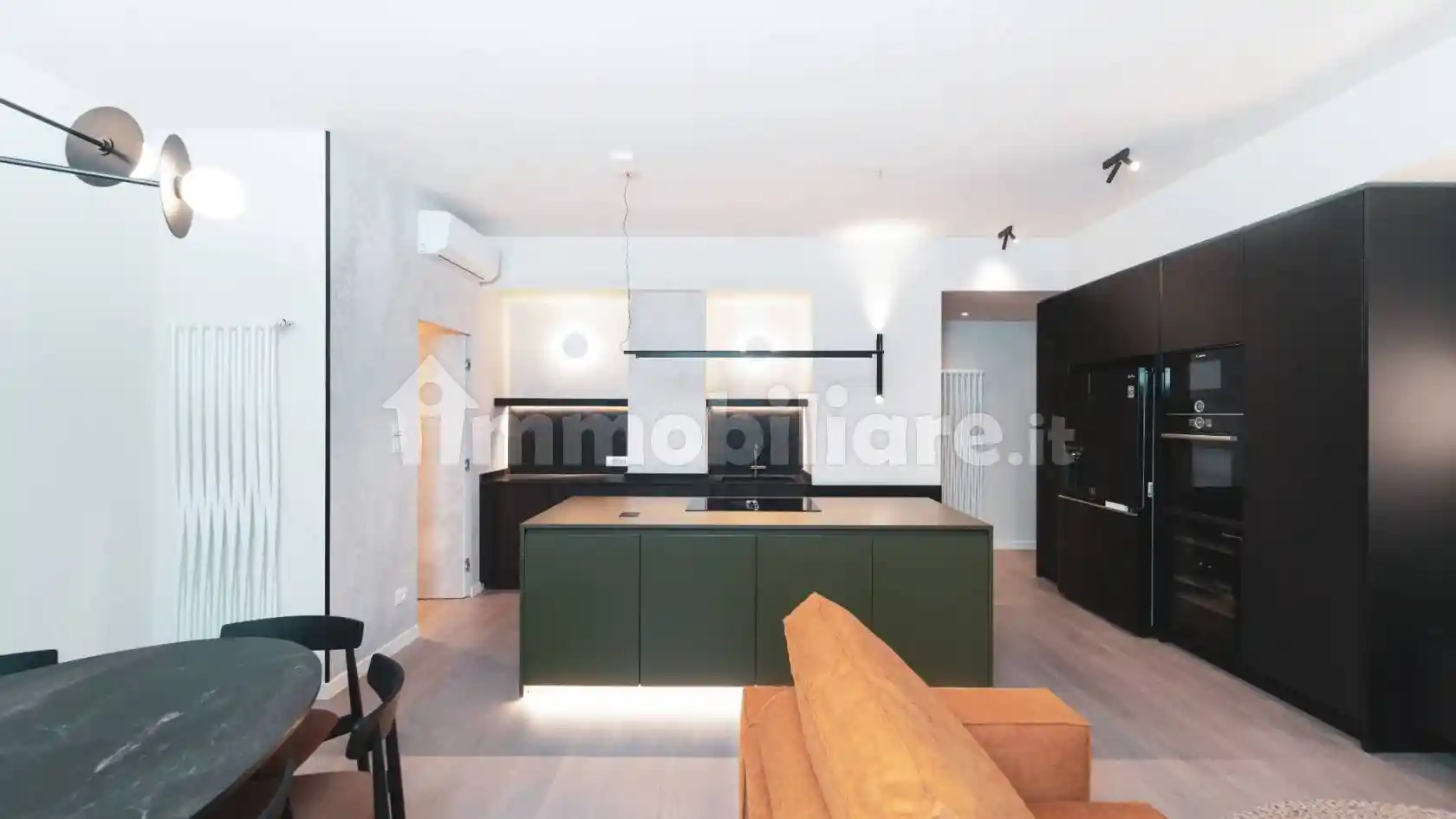 Trilocale via San Salvatore Corte Regia 4, Centro Storico, Verona - foto 3