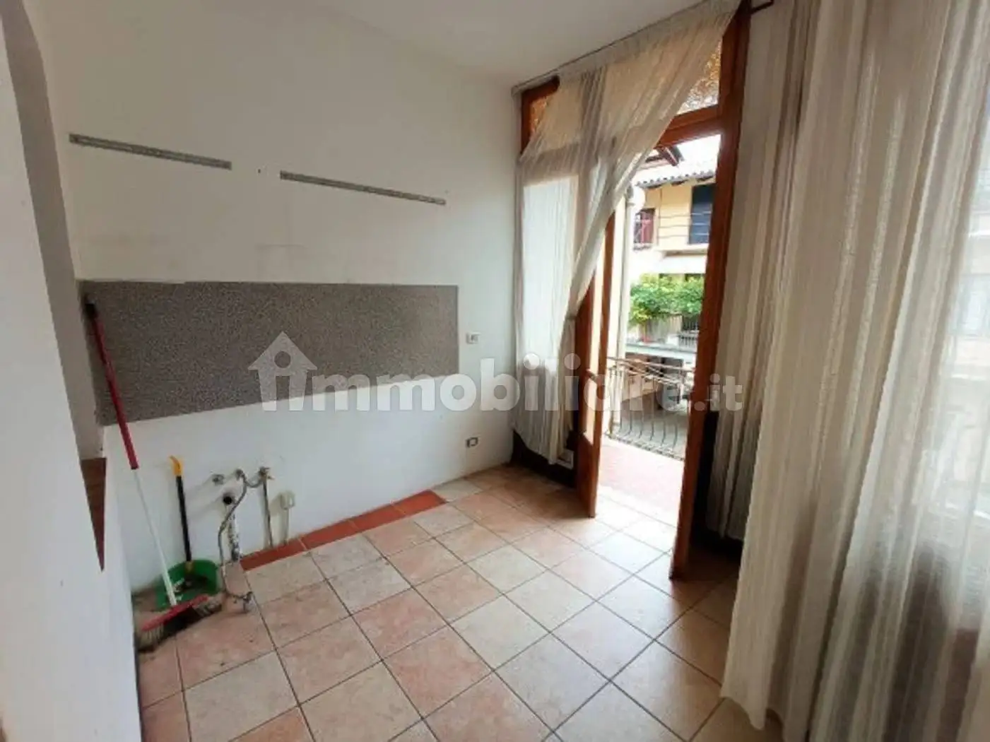 Palazzo - Edificio in Vendita - foto 2