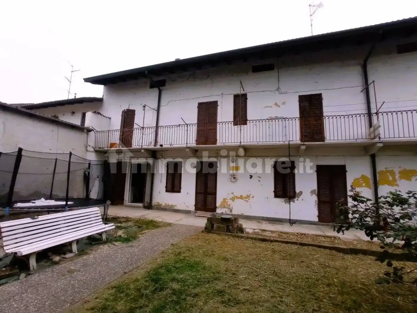 Villa in vendita a Biandrate