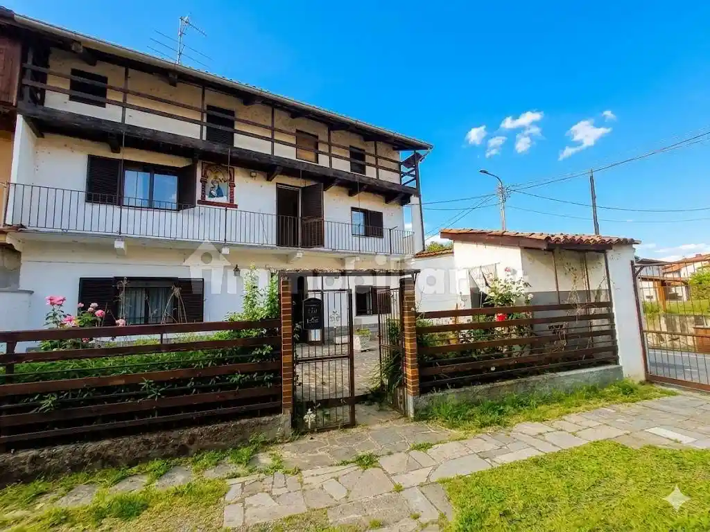 Villa in vendita a San Nazzaro Sesia