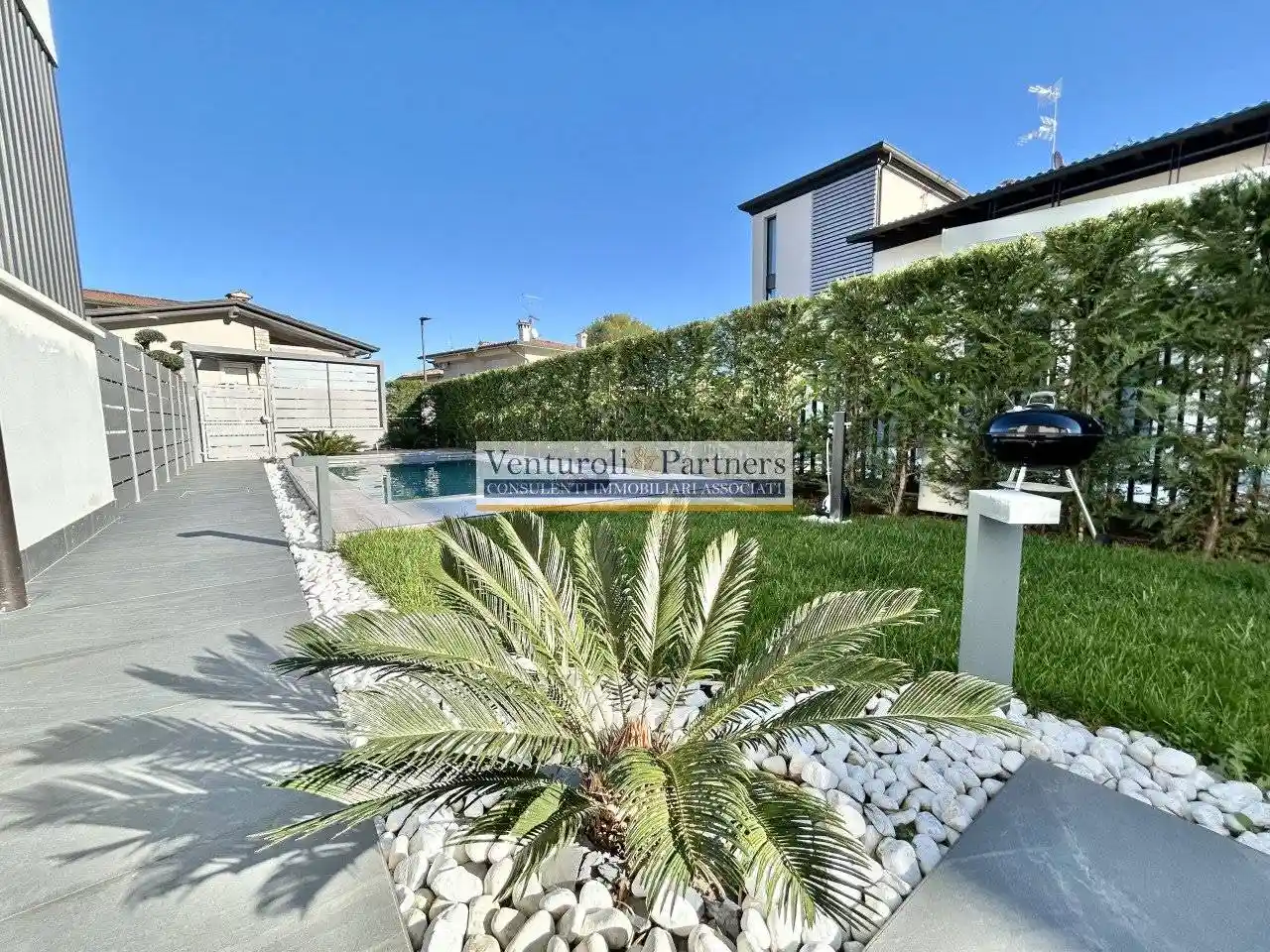 Appartamento in vendita a Desenzano del Garda