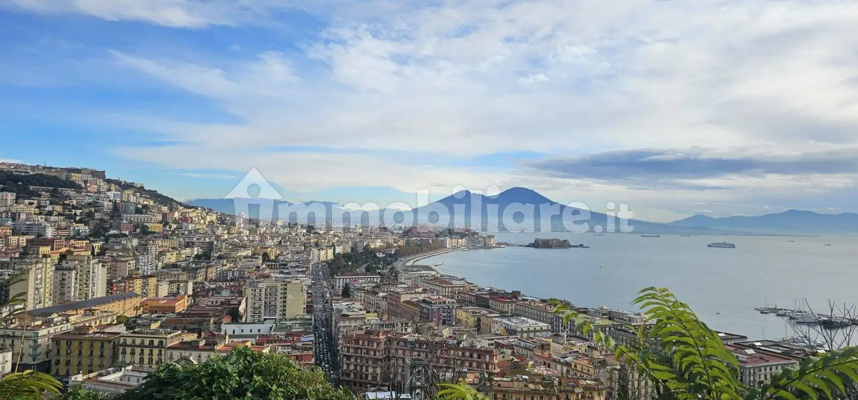 Appartamento in vendita a Napoli