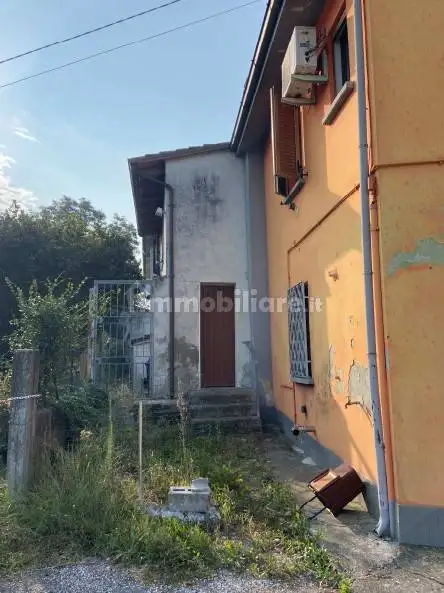 Casa indipendente in asta a Dosolo