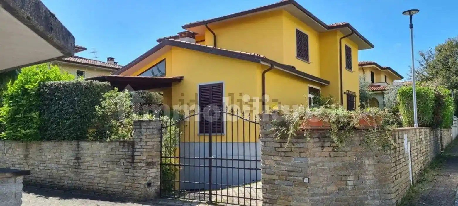 Villa in vendita a Pescia