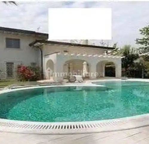 Villa in vendita a Forte dei Marmi