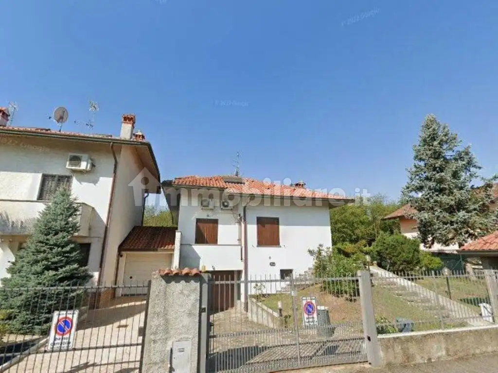 Villa in asta a Vanzago