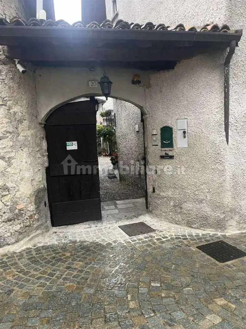 Appartamento in asta a Barni