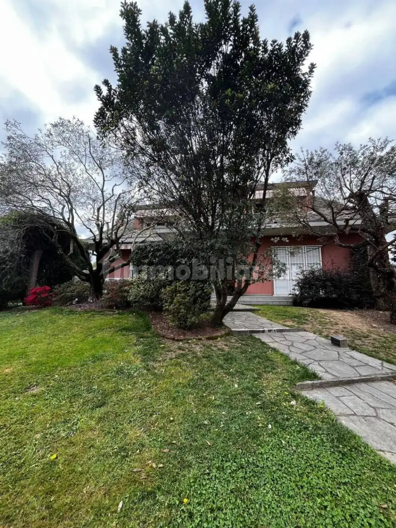 Villa in asta a Bregnano