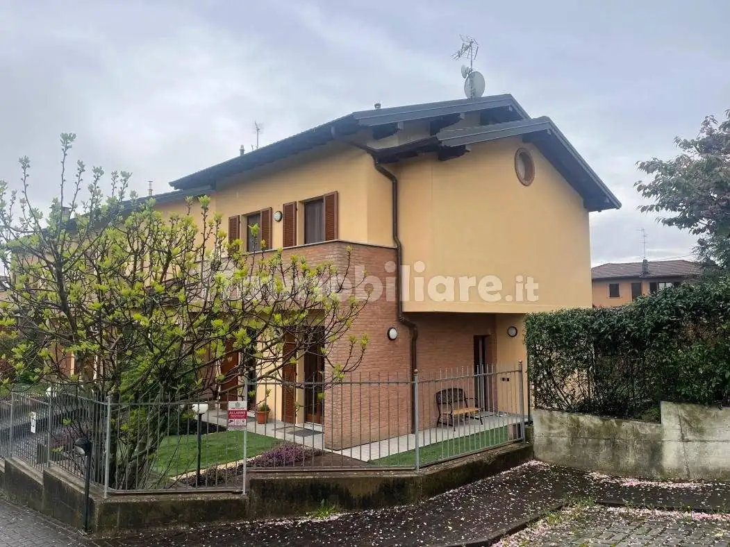 Appartamento in asta a Albiolo