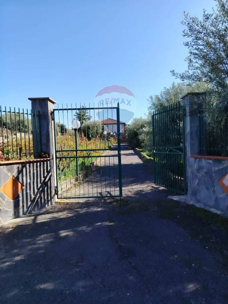 Casa indipendente in vendita a Adrano