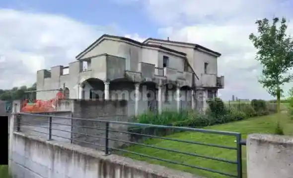 Appartamento in vendita a Giacciano con Baruchella