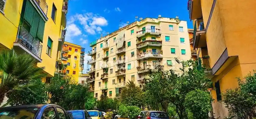 Appartamento in vendita a Napoli