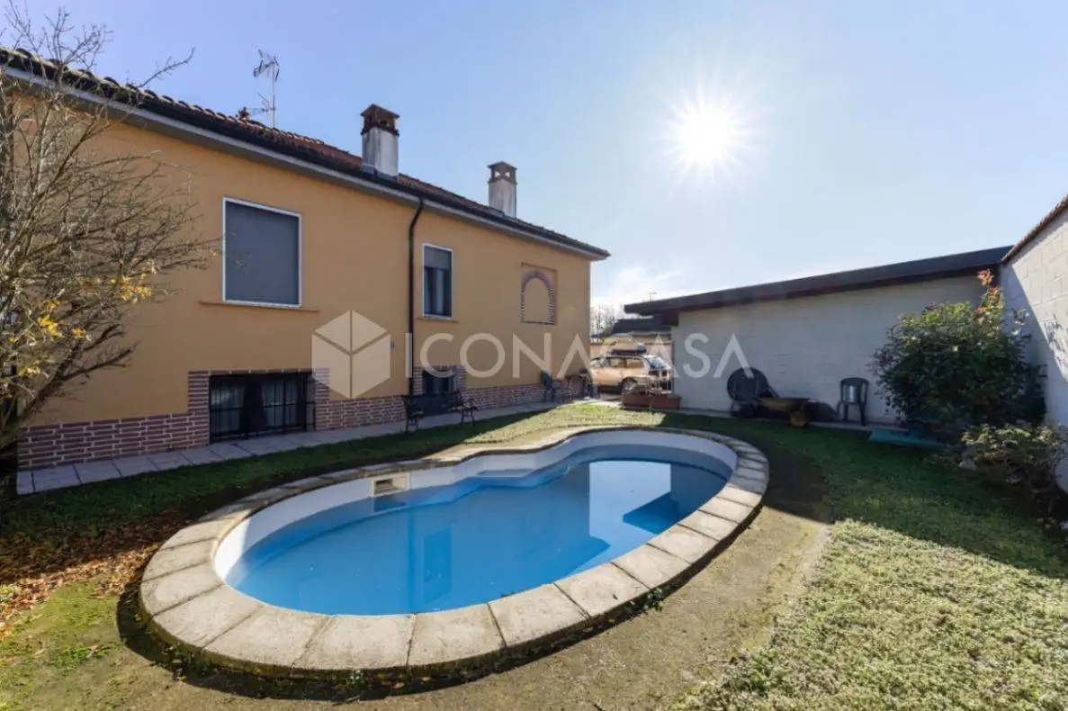 Villa in vendita a Garlasco