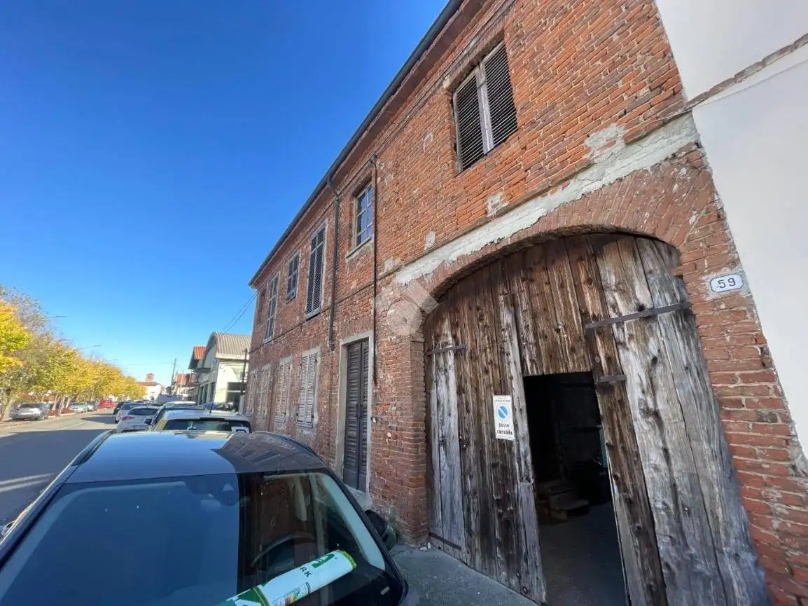 Terratetto unifamiliare viale Po 57, Centro, Crescentino - foto 2