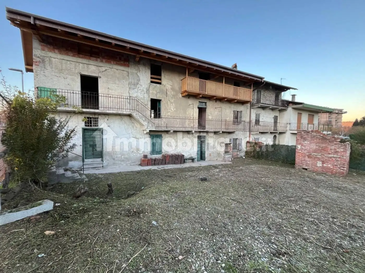 Rustico - Casale in vendita a Dormelletto