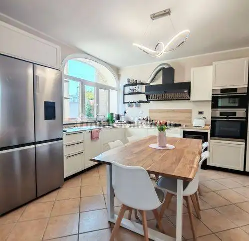 Villa in vendita a Pistoia