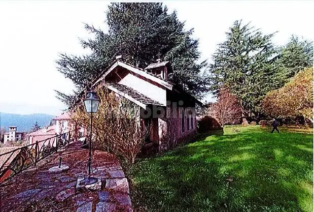 Palazzo - Stabile in asta a Savignone