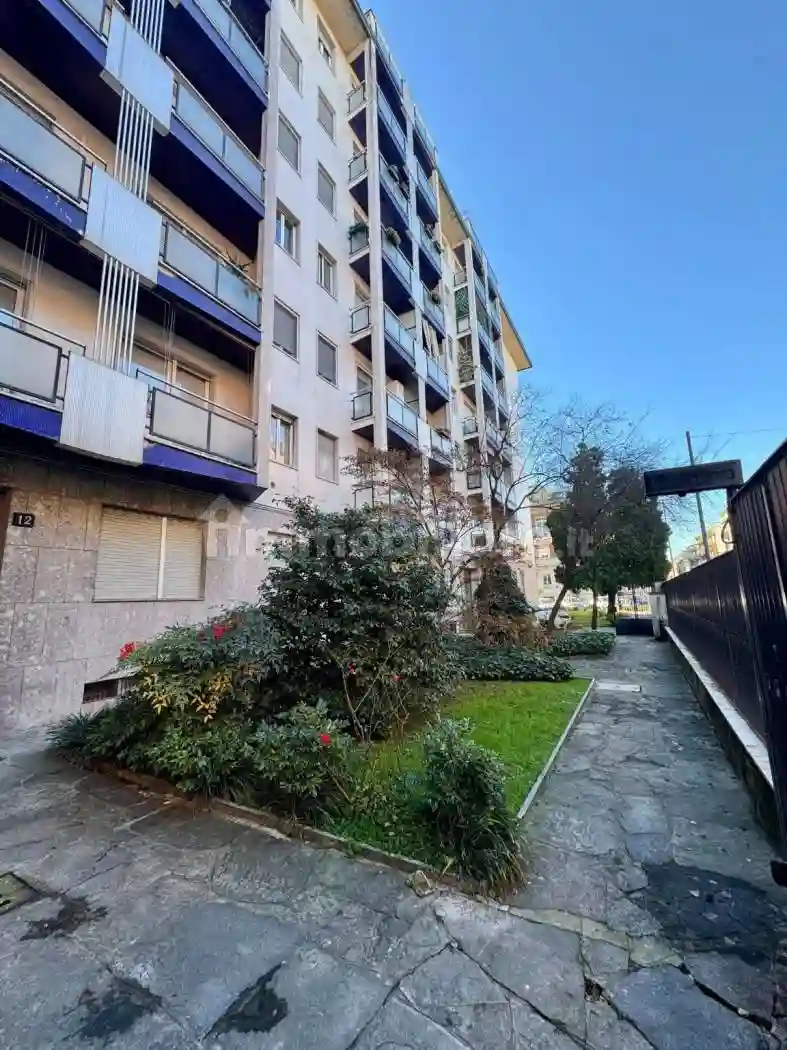Appartamento via Ludovico Lazzaro Zamenhof 12, Corso San Gottardo, Milano - foto 4
