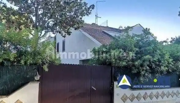 Villa in vendita a Tarquinia