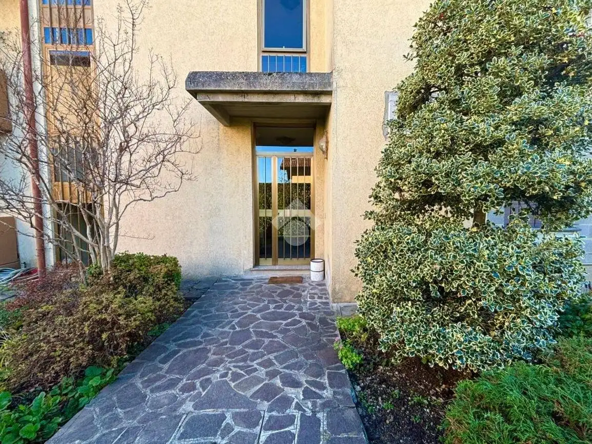 Bilocale via Crespi 18, Centro, Brembate - foto 5