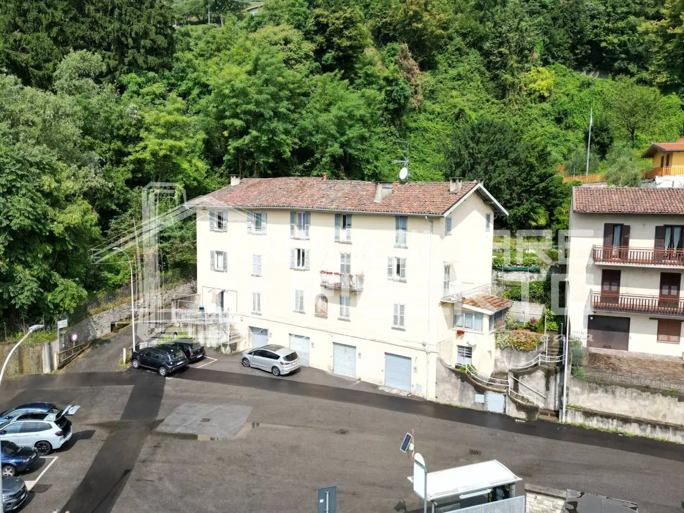 Palazzo - Edificio in vendita a Lecco