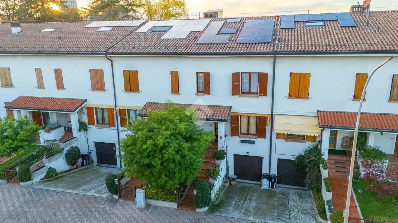 Villetta a schiera - foto 2