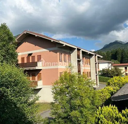 Appartamento in vendita a Esino Lario