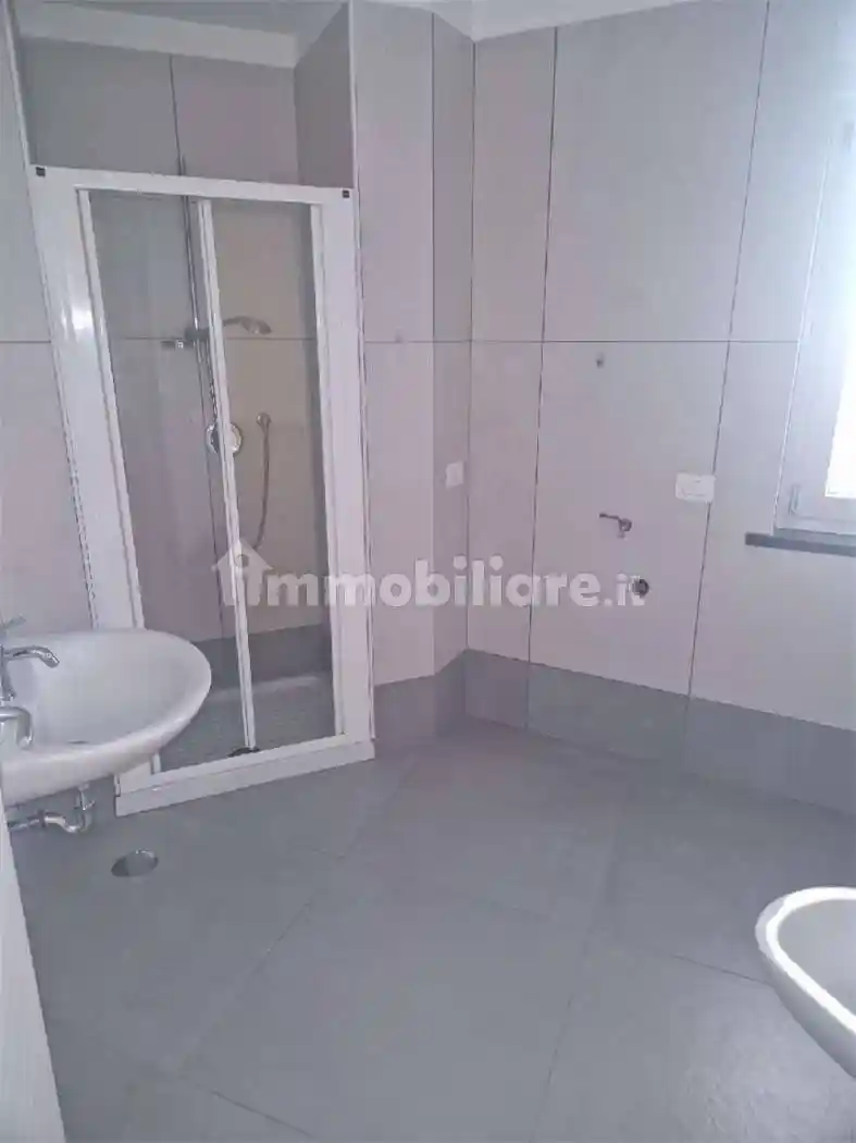 Bilocale via Leonardo Bianchi, Stazione Centrale, Benevento - foto 5