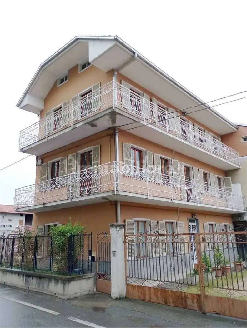 Terratetto unifamiliare via Corio, 14, Centro, Ciriè - foto 2