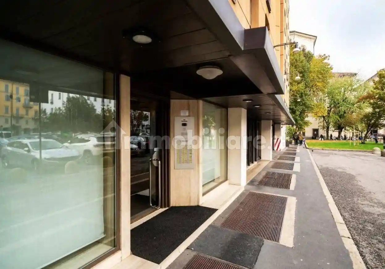 Mansarda piazza Santo Stefano 5, Borgogna - Largo Augusto, Milano - foto 3