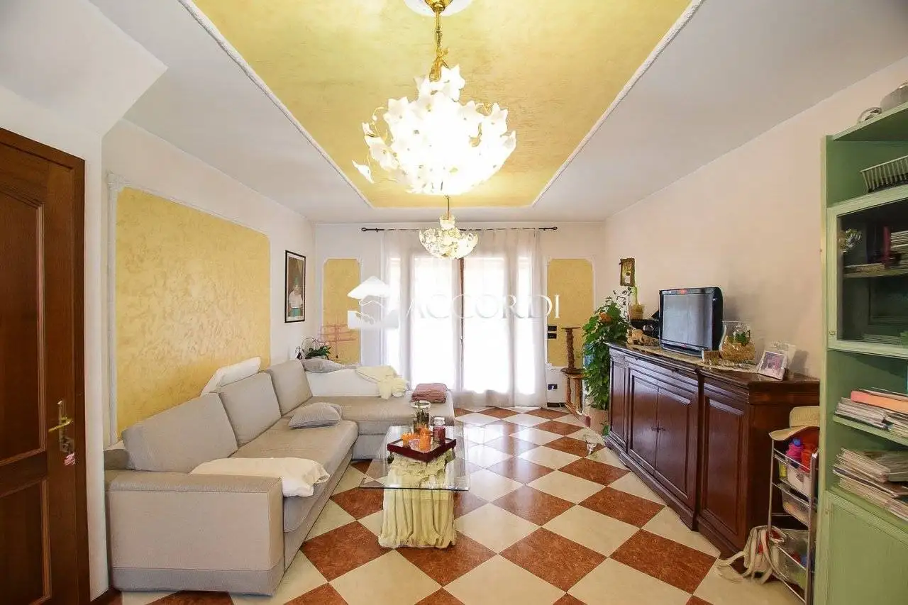 Villetta a schiera in vendita a Caerano di San Marco