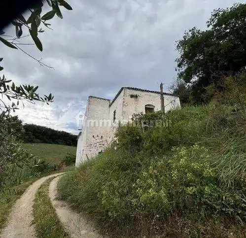 Rustico, da ristrutturare, 300 m², Cupra Marittima - foto 3