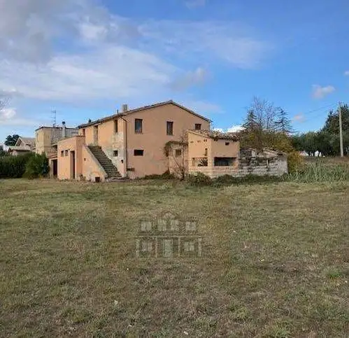 Rustico - Casale in vendita a Controguerra