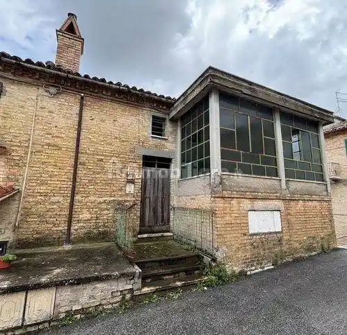 Villa unifamiliare, da ristrutturare, 154 m², Castignano - foto 3