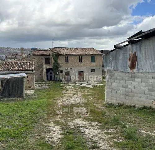 Rustico, buono stato, 300 m², Campli - foto 2