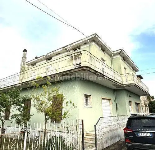 Villa in vendita a Monsampolo del Tronto