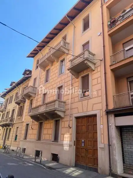 Palazzo - Edificio in vendita a Biella