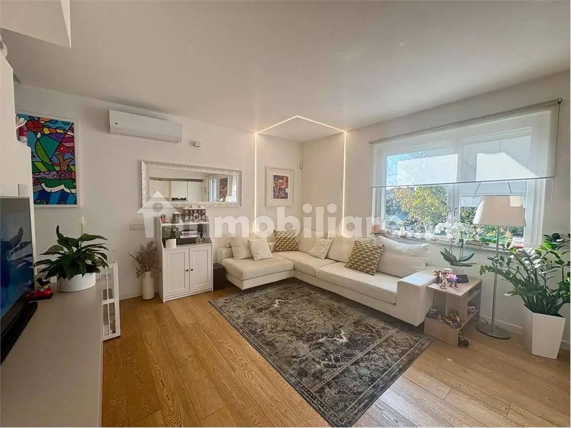 Villa in vendita a Bregnano