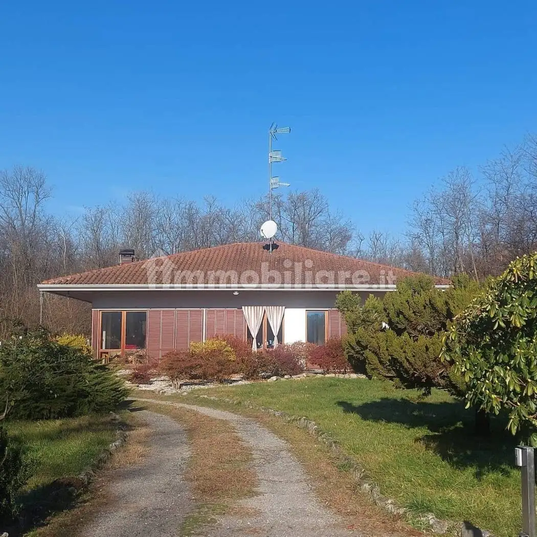 Villa unifamiliare via Gabriele D'Annunzio, Arsago Seprio - foto 2