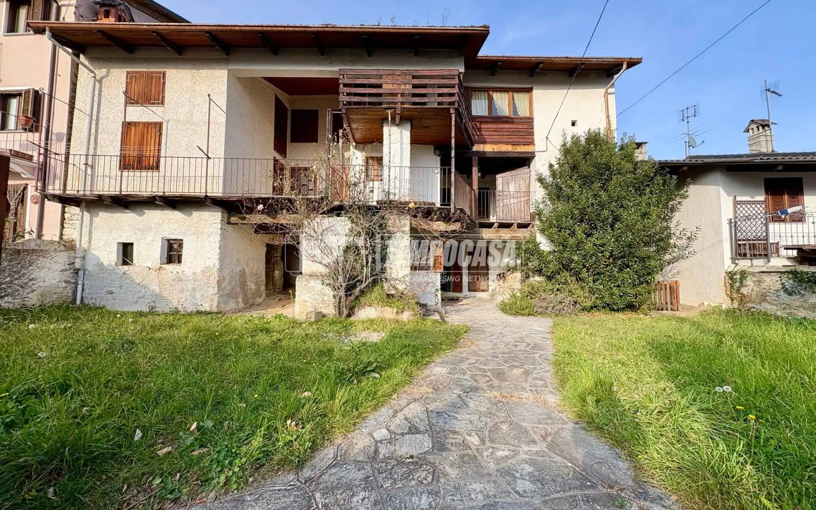 Casa indipendente in affitto a Coazze