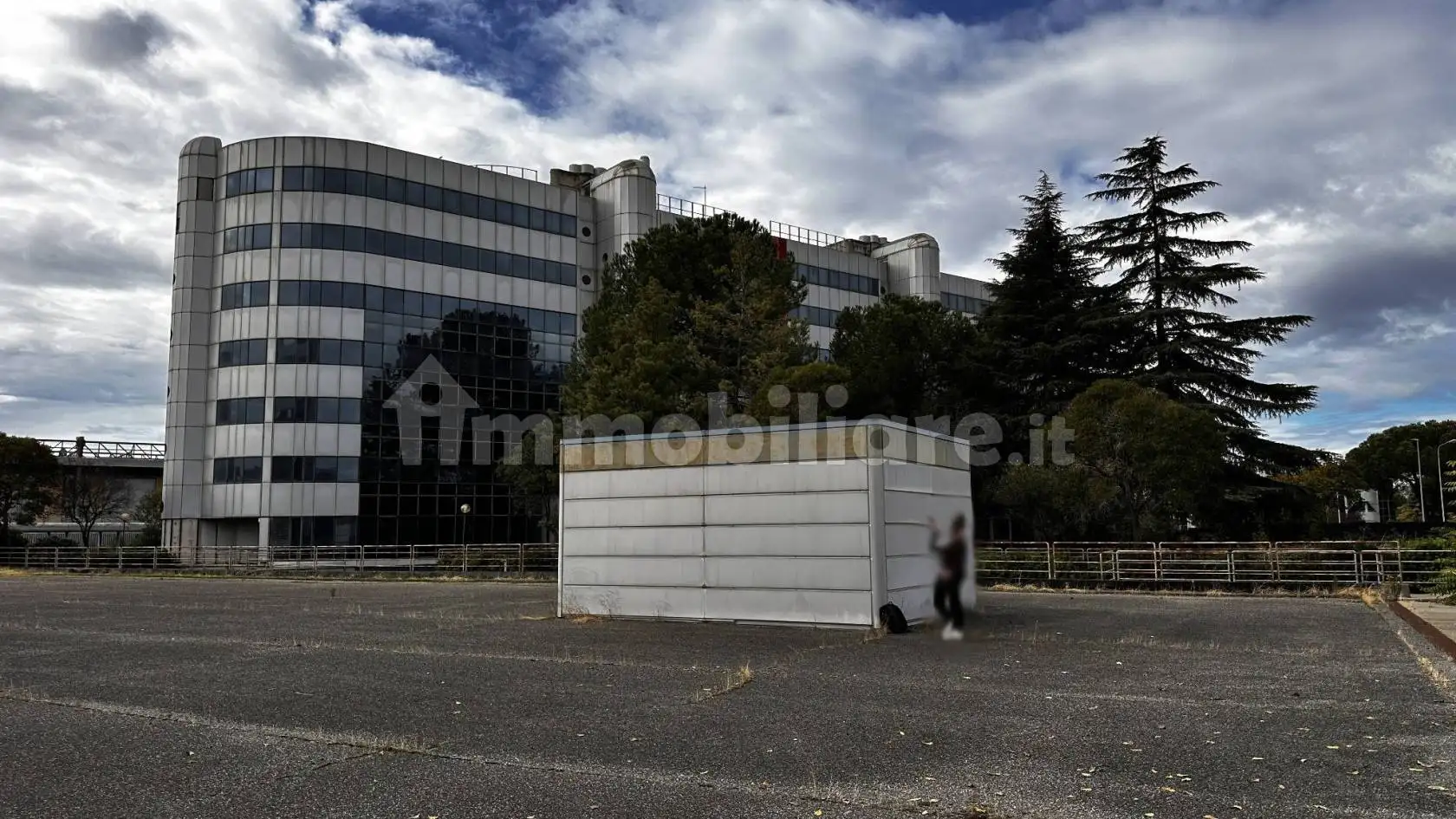 Palazzo - Edificio in vendita a Roma