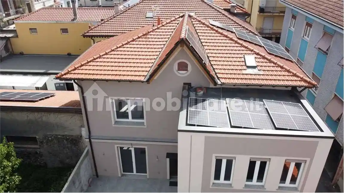 Villa unifamiliare via Lamarmora , 30, Intra, Verbania - foto 4