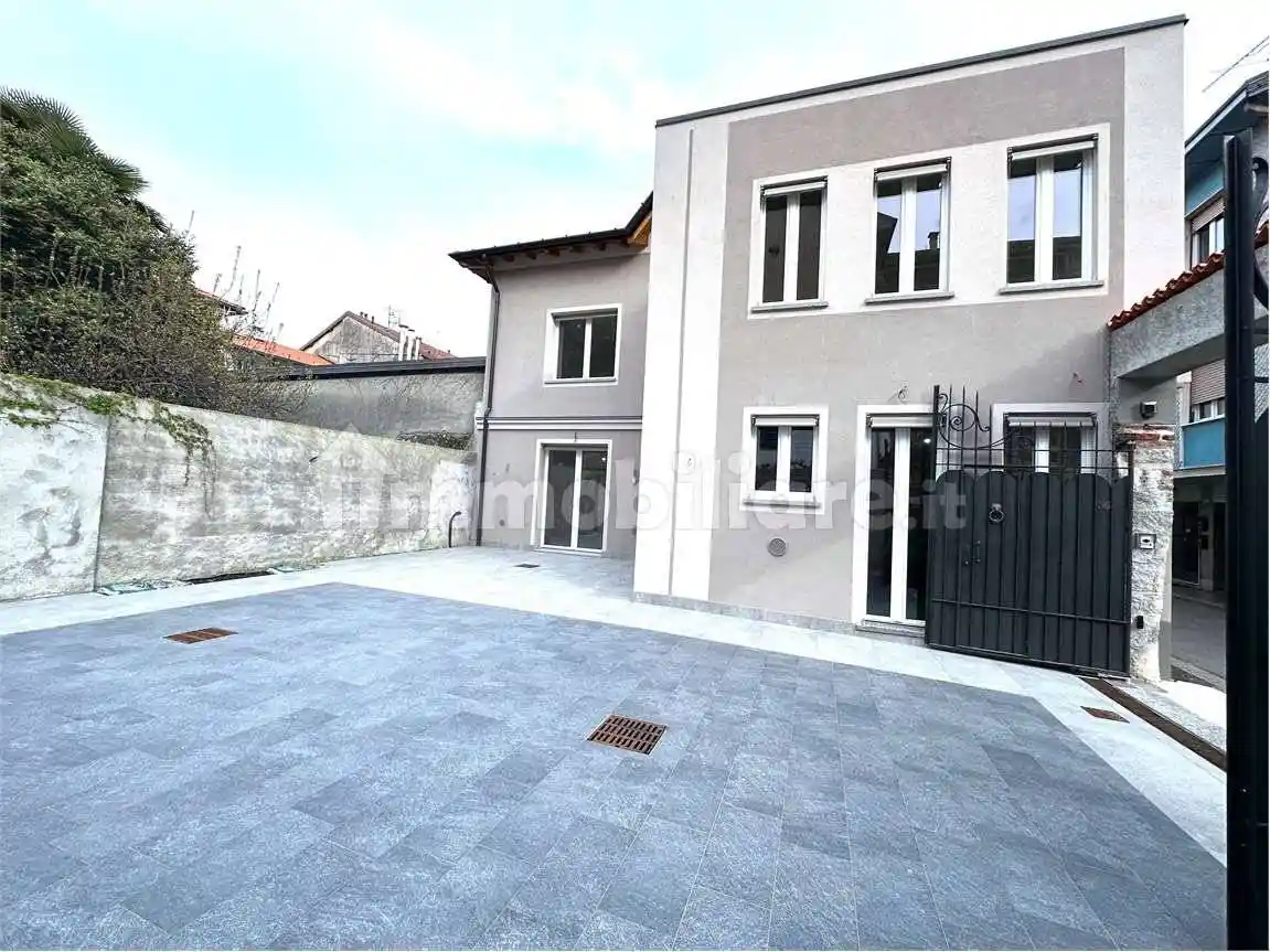 Villa unifamiliare via Lamarmora , 30, Intra, Verbania - foto 5