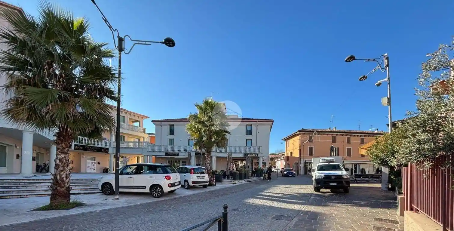 Appartamento in vendita a Desenzano del Garda