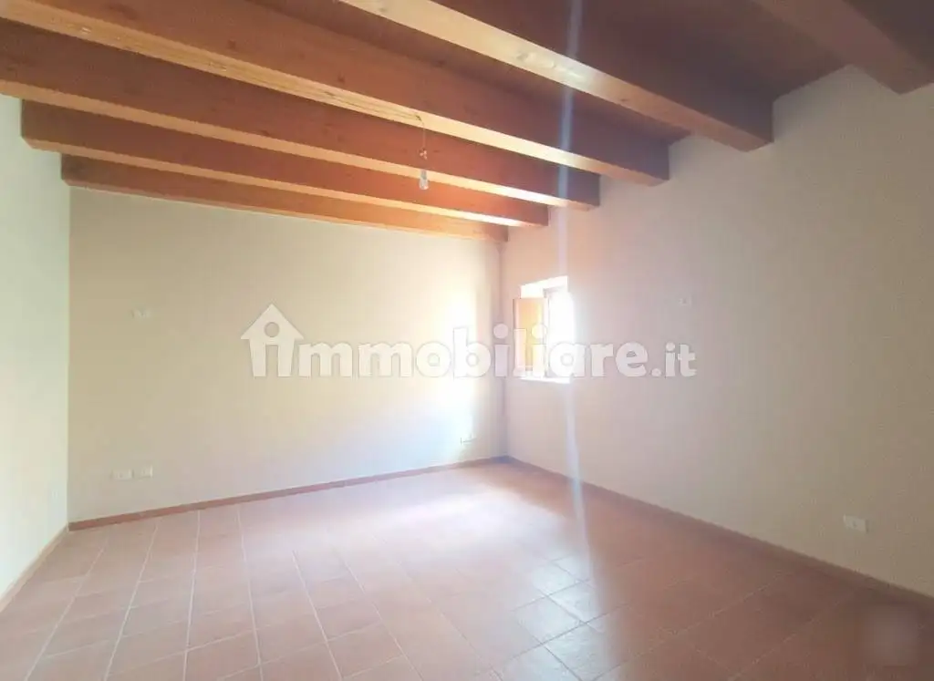 Trilocale via Giuseppe Garibaldi, Centro, Barete - foto 5